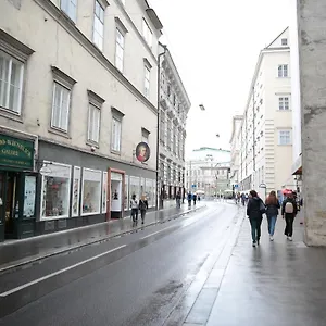 https://heart-of-next-to-albertina.vienna-besthotels.com